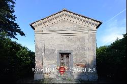 PERIOD VILLA TO BE RESTORED FOR SALE IN CHIANTI