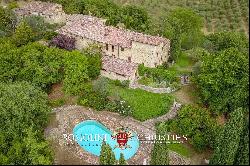 ORGANIC ESTATE FOR SALE IN CHIANTI, TUSCANY ITALY