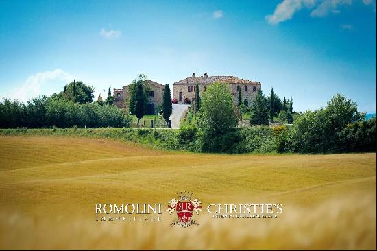 ESTATE AGRITURISMO FOR SALE MONTALCINO, TUSCANY, BRUNELLO