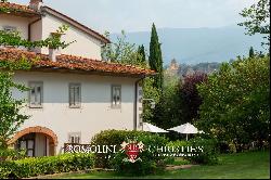 40.6-HA ESTATE WITH HISTORIC VILLA FOR SALE TUSCANY | Romolini - Christie's