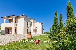 SAN GIMIGNANO, TUSCANY: 73.3 HECTARE ESTATE, RESORT FOR SALE