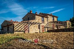 ESTATE WITH TWO HAMLETS FOR SALE NEAR AREZZO, TUSCANY