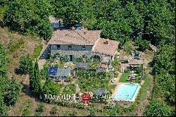 RESTORED COUNTRY HOUSE FOR SALE GAIOLE IN CHIANTI, TUSCANY