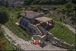 MODERN VILLA WITH POOL FOR SALE IN AMELIA, UMBRIA