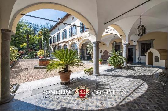 HISTORIC LAKEFRONT VILLA WITH BOTANIC GARDEN FOR SALE LAKE ISEO