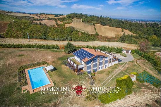 LUXURY VILLA FOR SALE PARMA