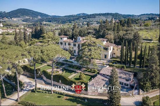 STUNNING HISTORICAL VILLA FOR SALE FLORENCE