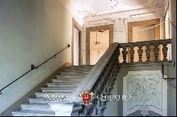 LUXURY APARTMENTS IN HISTORIC VILLA FOR SALE IN FLORENCE