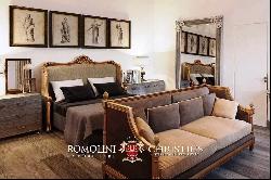 LUXURY APARTMENTS IN HISTORIC VILLA FOR SALE IN FLORENCE