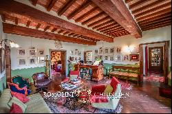 HOTEL WITH RESTAURANT PIZZERIA FOR SALE, TUSCANY, ITALY