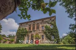 TUSCAN ESTATE WITH MANOR VILLA, 10 HA OF LAND, VINEYARDS,OLIVE GROVE FOR SALE IN ITALY, T