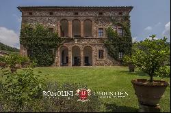 TUSCAN ESTATE WITH MANOR VILLA, 10 HA OF LAND, VINEYARDS,OLIVE GROVE FOR SALE IN ITALY, T