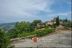 HISTORICAL ESTATE FOR SALE IN FLORENCE - CHIANTI