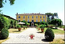 HISTORICAL NOBLE VILLA FOR SALE IN PERUGIA UMBRIA