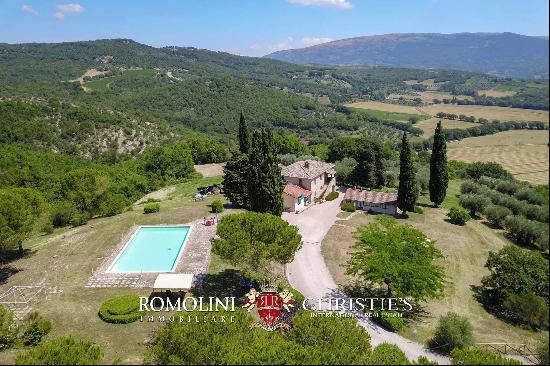 AGRITURISMO FOR SALE CORCIANO UMBRIA