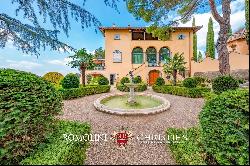 LUXURY RESTORED VILLA FOR SALE  30 MINUTES FROM FLORENCE, CHIANTI CLASSICO VINEYARDS