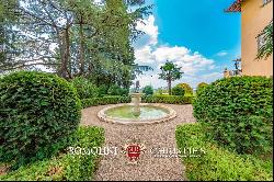 LUXURY RESTORED VILLA FOR SALE  30 MINUTES FROM FLORENCE, CHIANTI CLASSICO VINEYARDS