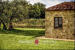 ORCIA DOC WINERY FOR SALE IN TREQUANDA, TOSCANA