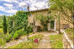 Tuscany - FARMHOUSE WITH PANORAMIC VIEWS FOR SALE IN CASENTINO