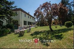 HISTORICAL VILLA WITH POOL FOR SALE LUCCA, TUSCANY