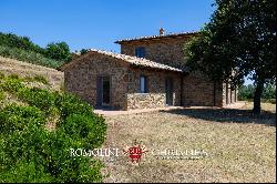 RESTORED COUNTRY HOUSE FOR SALE IN THE NESTORE VALLEY, UMBRIA