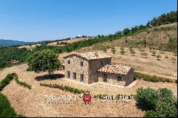 RESTORED COUNTRY HOUSE FOR SALE IN THE NESTORE VALLEY, UMBRIA