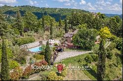 PANORAMIC VILLA WITH POOL AND PRIVATE LAKE FOR SALE IN UMBRIA