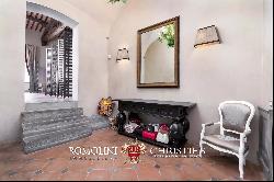 Florence - LUXURY APARTMENT FOR SALE IN THE HISTORICAL CENTER