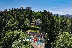 CASTLE FOR SALE IN A PANORAMIC POSITION IN CHIANTI CLASSICO