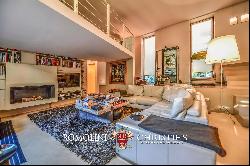 VILLA WITH POOL, PRIVATE PARKING FOR SALE MILAN MILANO NAVIGLI