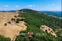 Umbria - PANORAMIC FARMHOUSE FOR SALE IN THE NESTORE VALLEY