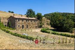 Umbria - PANORAMIC FARMHOUSE FOR SALE IN THE NESTORE VALLEY