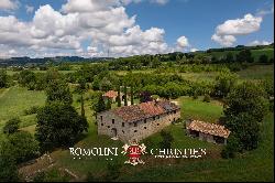 Umbria - LUXURY RESTORED FARMHOUSE FOR SALE IN UMBERTIDE