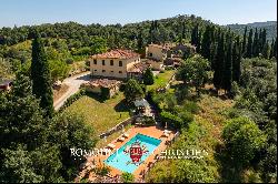 ORGANIC 180-HA WINE ESTATE FOR SALE IN AREZZO, TUSCANY