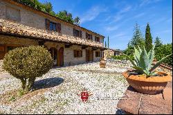 RIVERSIDE COUNTRY HOUSE FOR SALE IN VOLTERRA, TUSCANY