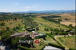 Lake Trasimeno -  BOUTIQUE HOTEL WITH VINEYARDS AND SPA FOR SALE IN UMBRIA