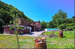 FORMER MILL WITH POOL FOR SALE BETWEEN FLORENCE AND AREZZO, TUSCANY