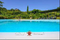 FORMER MILL WITH POOL FOR SALE BETWEEN FLORENCE AND AREZZO, TUSCANY