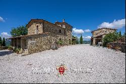 FARMHOUSE WITH POOL FOR SALE IN UMBERTIDE, UMBRIA