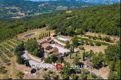 FARMHOUSE WITH POOL FOR SALE IN UMBERTIDE, UMBRIA