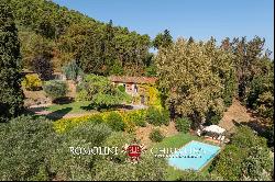 PERIOD VILLA WITH POOL FOR SALE IN LUCCA, TUSCANY