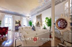 LUXURY APARTMENT WITH TERRACE FOR SALE IN SANTO SPIRITO, FLORENCE