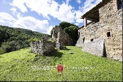 RURAL HAMLET TO BE RESTORED FOR SALE IN UMBRIA, CITTa DI CASTELLO