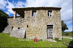 RURAL HAMLET TO BE RESTORED FOR SALE IN UMBRIA, CITTa DI CASTELLO