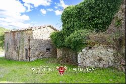 RURAL HAMLET TO BE RESTORED FOR SALE IN UMBRIA, CITTa DI CASTELLO