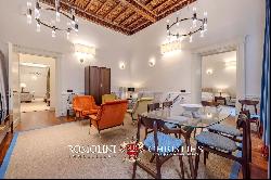 EXCLUSIVE DUOMO-VIEW LUXURY APARTMENT FOR SALE IN FLORENCE