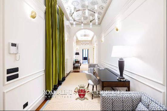 LUXURY APARTMENT WITH  VIEW OF THE CATHEDRAL FOR SALE IN FLORENCE