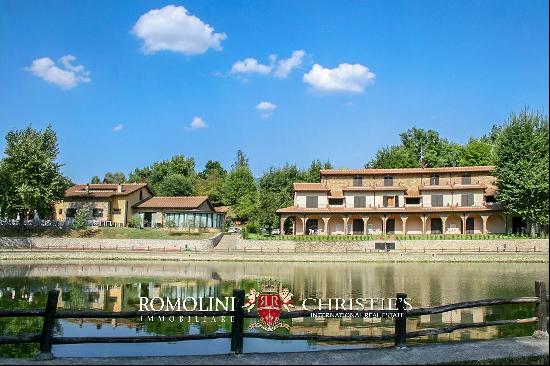 RESORT WITH RESTAURANT AND PRIVATE LAKES FOR SALE NEAR FLORENCE, TUSCANY