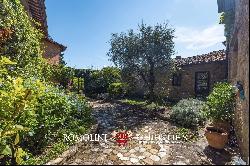 HISTORIC HOME FOR SALE IN A 14TH-CENTURY CONVENT IN FLORENCE