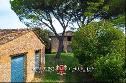 RUSTIC COUNTRY HOUSE WITH POOL FOR SALE IN CETONA, TUSCANY